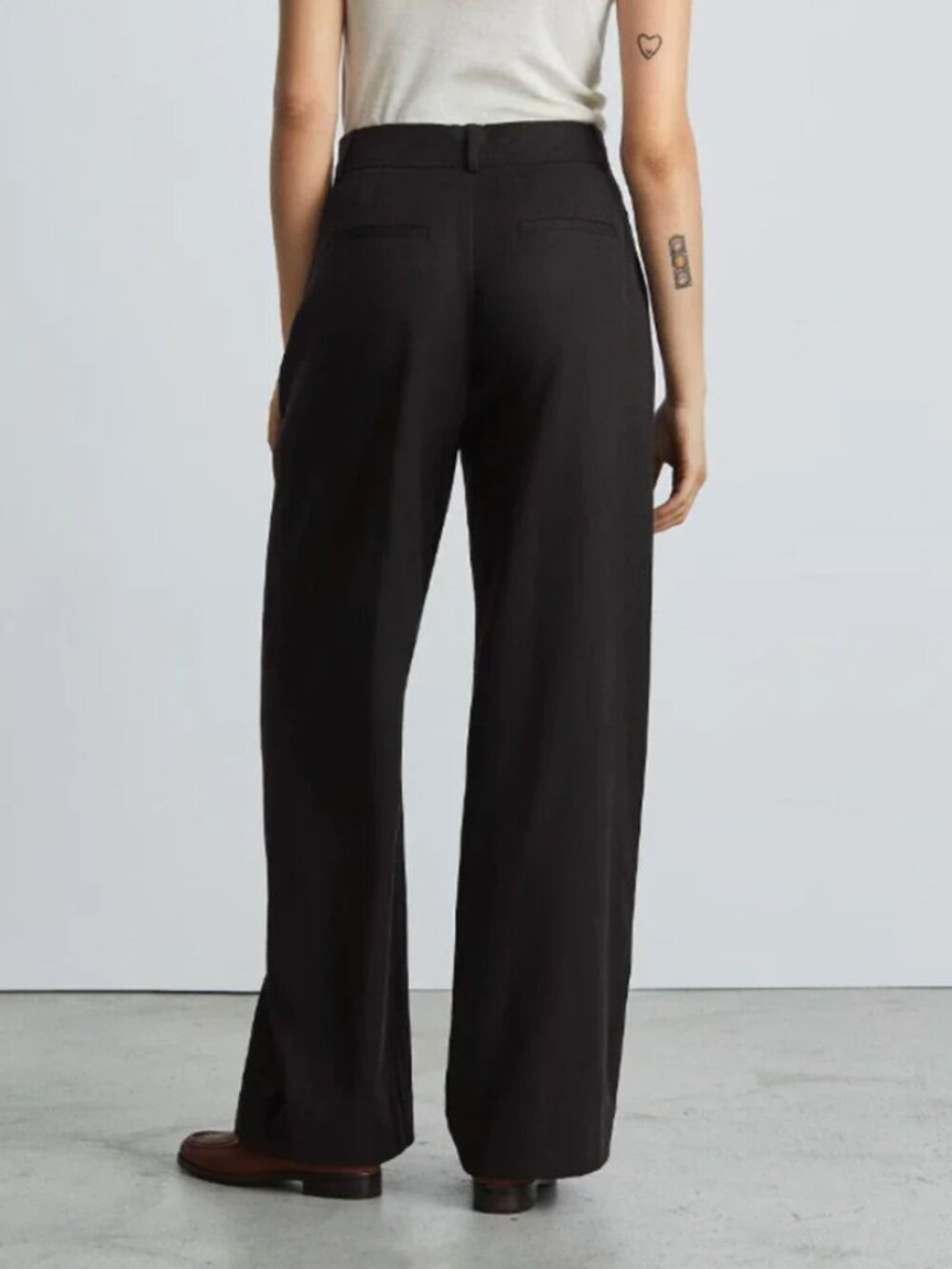 Aritzia The Group Babaton Women Black Aven Pull-On Wide Leg Pants Size Medium - Picture 8 of 8